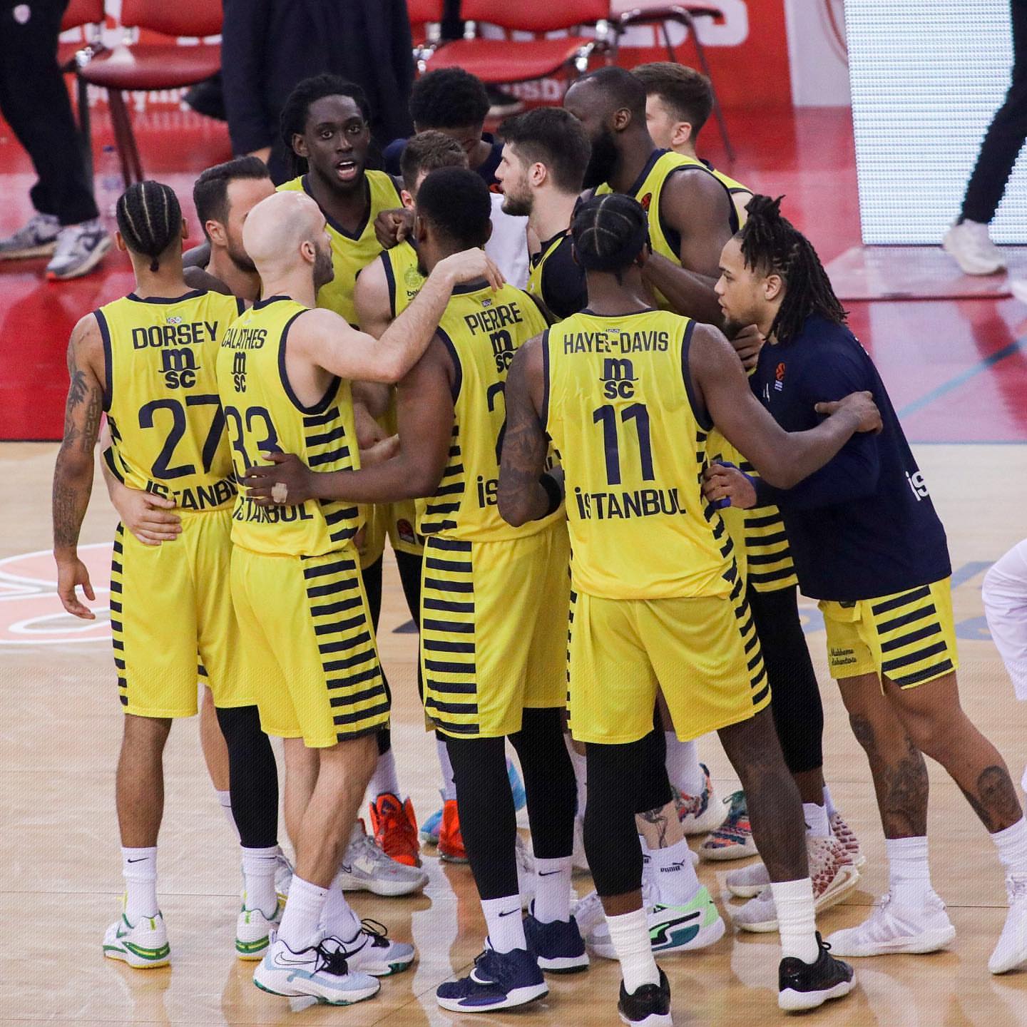 乌兹别克斯坦队展现黑马潜质（乌兹别克斯坦队崭露黑马之势）