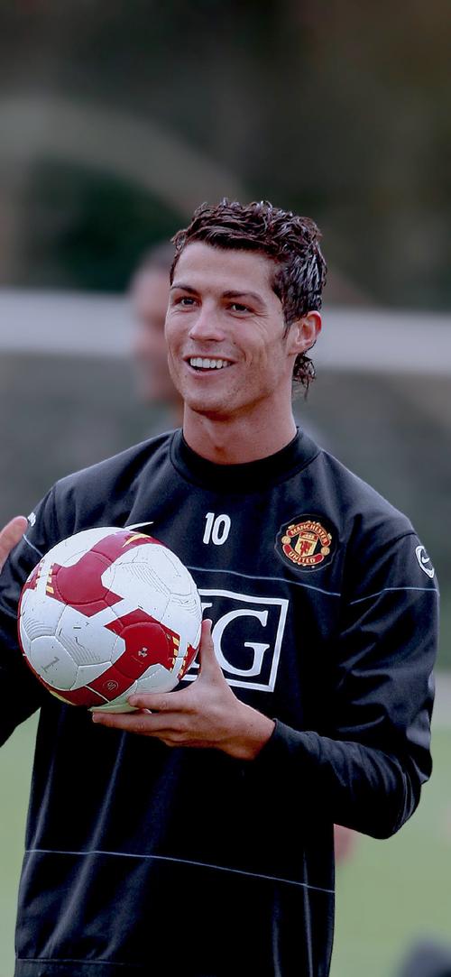 塔图姆的回归：期待与挑战并存（塔图姆重返赛场：希望与考验交织）