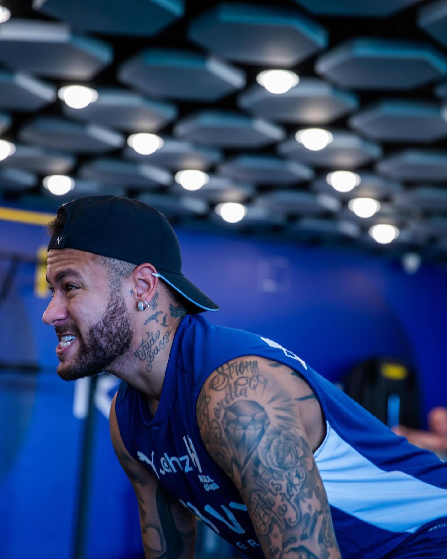 早报：阿森纳晋级英联杯四强；恩德里克租借加盟里昂（晨报：阿森纳挺进英联杯四强，恩德里克租借赴里昂）