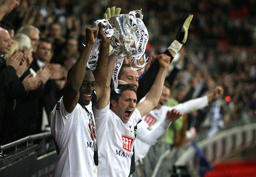 澳超半场：科斯格罗夫梅开二度，奥克兰FC2-1惠灵顿凤凰（澳超半场战报：科斯格罗夫双响，奥克兰FC暂2-1惠灵顿凤凰）