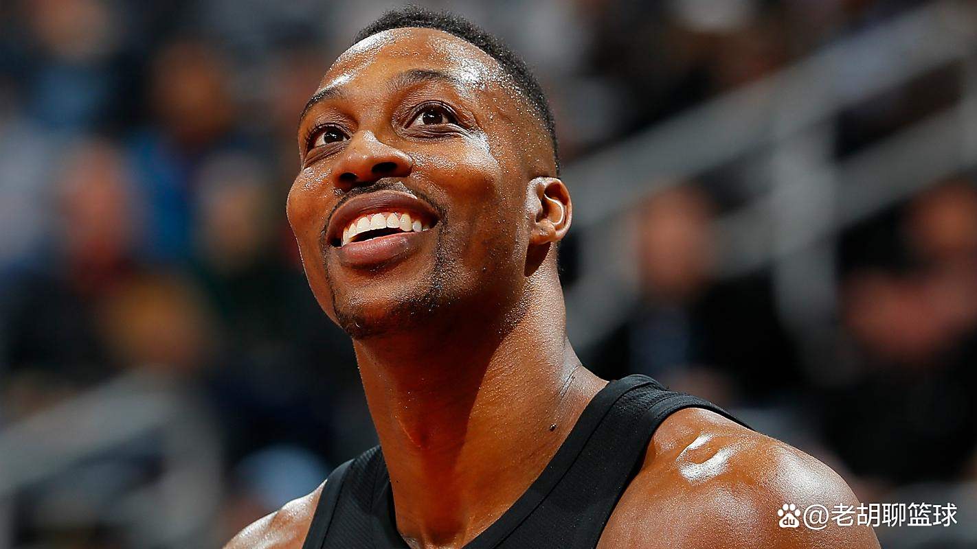 怀特第三节轰14分带队反超，米勒单节4三分回应（怀特第三节狂砍14分助队反超，米勒单节4记三分强势回敬）