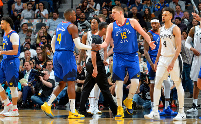 NBA杯MVP榜：亚历山大领跑，布伦森&卡斯尔紧随其后（NBA杯MVP竞速榜：亚历山大居首，布伦森与卡斯尔紧追不舍）