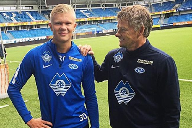 勇士双巨53分复仇太阳！库里连中关键球 追梦遭驱逐菜鸟20分立功（勇士双核合砍53分雪耻太阳！库里连中关键球 追梦被驱逐 新秀20分建功）