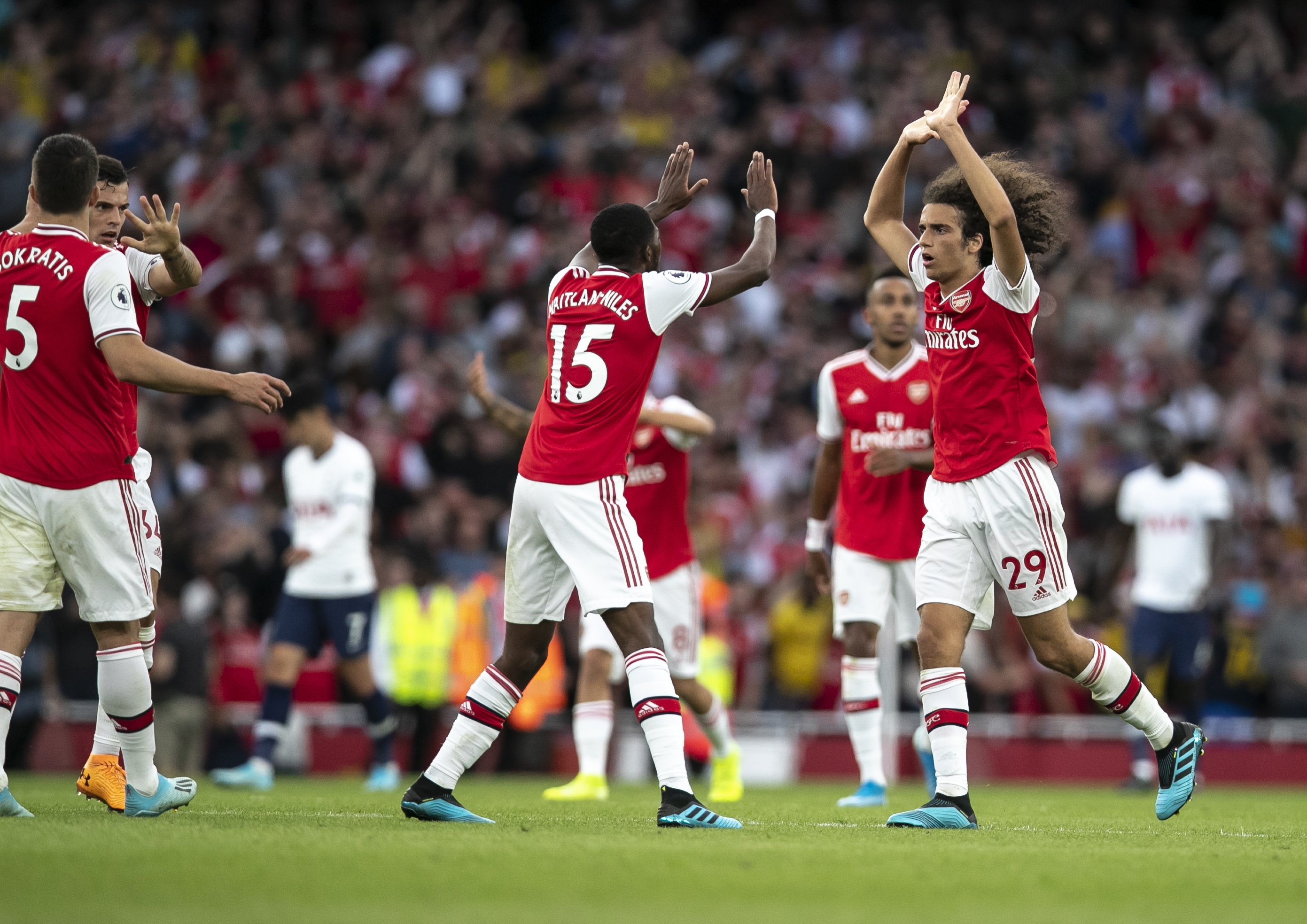 杨百翰大学22分大逆转，状元大热迪班萨轰28+9+6（杨百翰大学逆转22分劣势，状元热门迪班萨砍下28分9篮板6助攻）