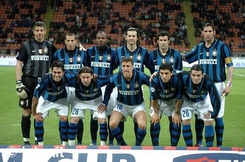 德转33岁+球员身价前10：萨拉赫4500万第1，梅西第7，C罗第9（德转公布33岁以上球员身价前十：萨拉赫4500万居首，梅西第7、C罗第9）