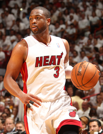 颜骏凌：武磊赛前对球队做了动员，我们争冠经验丰富没有包袱（颜骏凌：武磊赛前鼓舞全队，我们争冠经验足、轻装上阵）