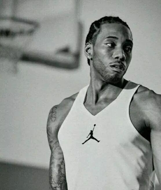 28岁樊振东被催婚！生涯黄金期与人生大事陷两难抉择（28岁樊振东遭催婚：事业巅峰期与婚姻抉择难两全）