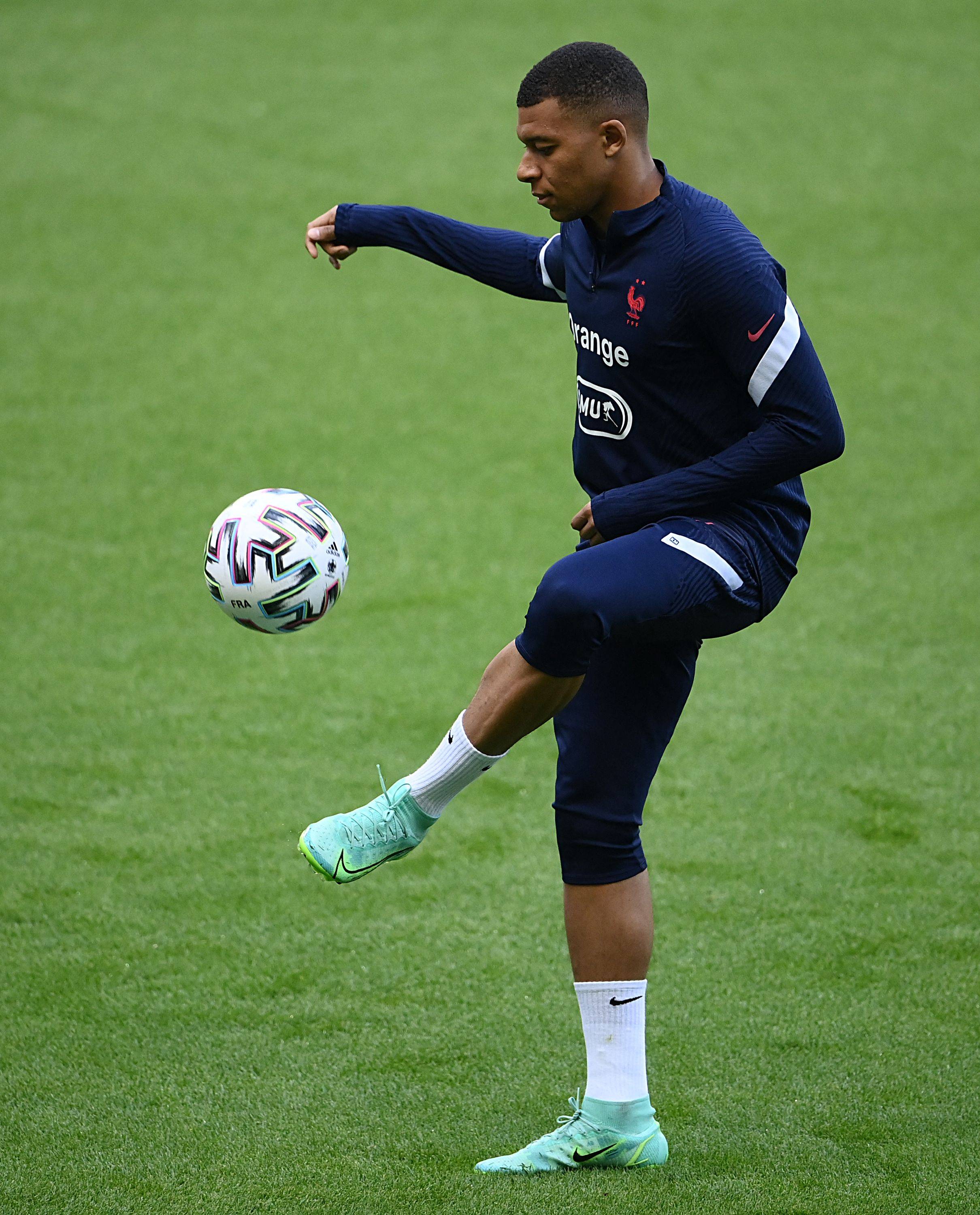 小蜘蛛：罗梅罗最好的中卫之一；西蒙尼和瓜帅都有赢家的心态（小蜘蛛：罗梅罗是顶尖中卫之一，西蒙尼与瓜帅同样拥有赢家心态）