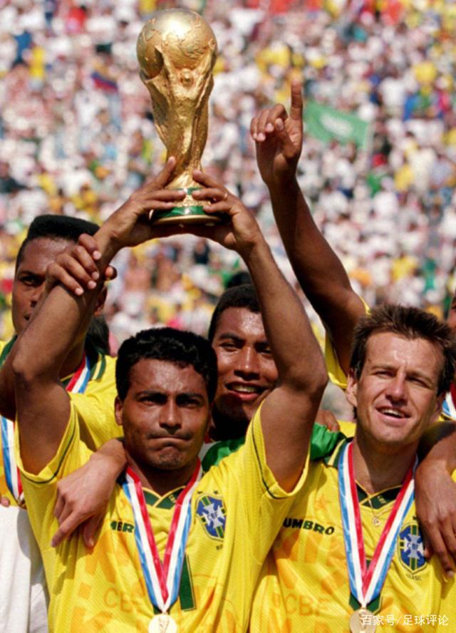 足球国足队内对抗赛出现精彩世界波（国足队内对抗赛上演精彩世界波）