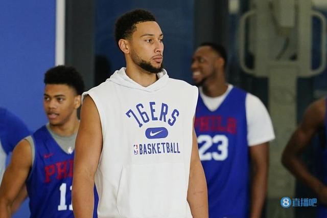 自称海牛翻译的用户：海牛不欠兰克尔-泽工资，还给他预支钱（自称海牛翻译者称：海牛未欠兰克尔-泽薪水，反而曾预支款项）