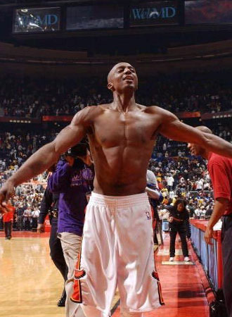 名记建议保罗回火箭：仅底薪就可补强控卫并为争冠球队带来领导力（名记呼吁保罗重返火箭：底薪加盟既补控卫短板又为争冠球队注入领导力）