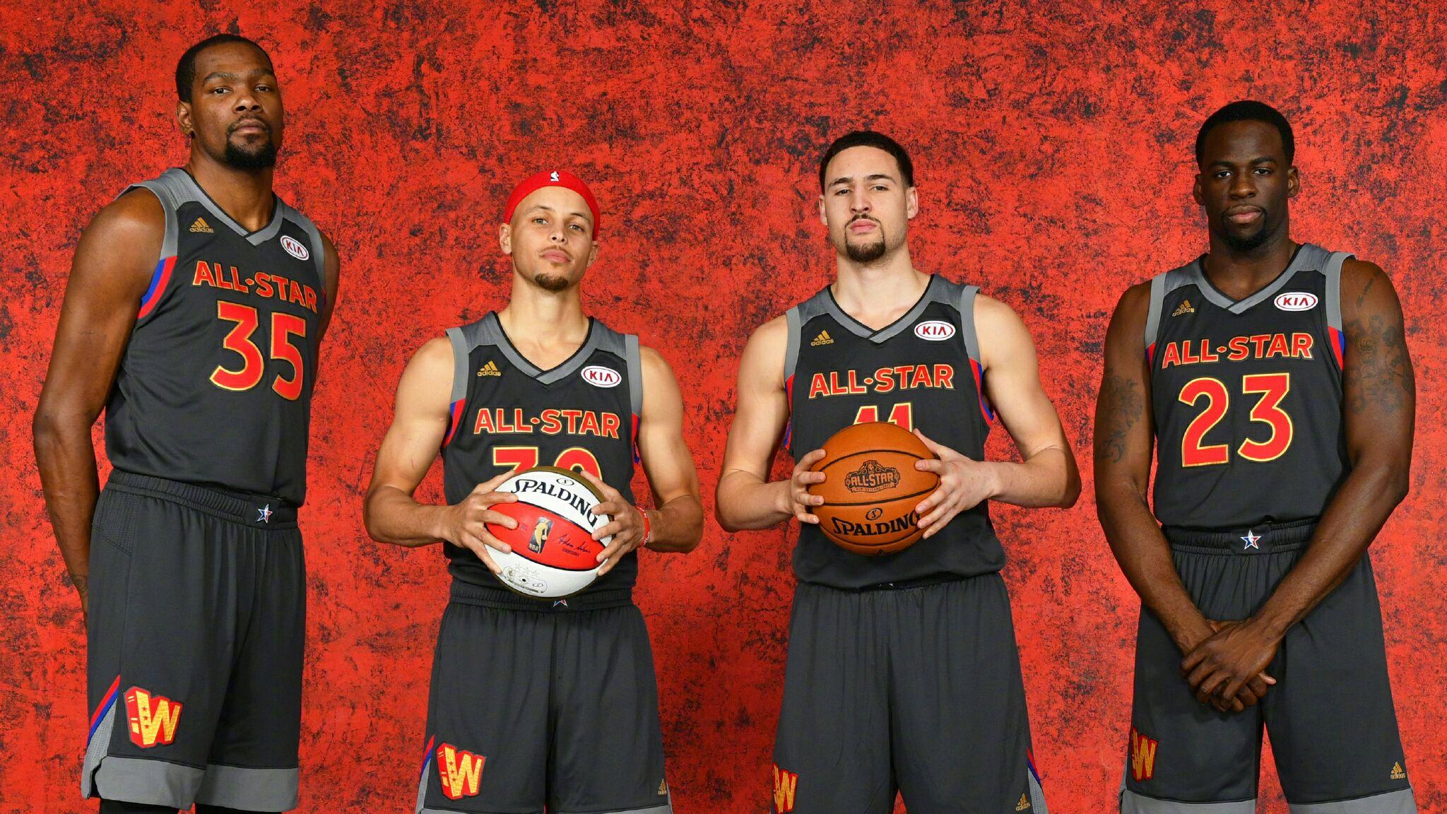 里夫斯成湖人队史第3位单场40+5+10+5三分的球员（里夫斯成为湖人史第3人：单场40分5板10助+5记三分）