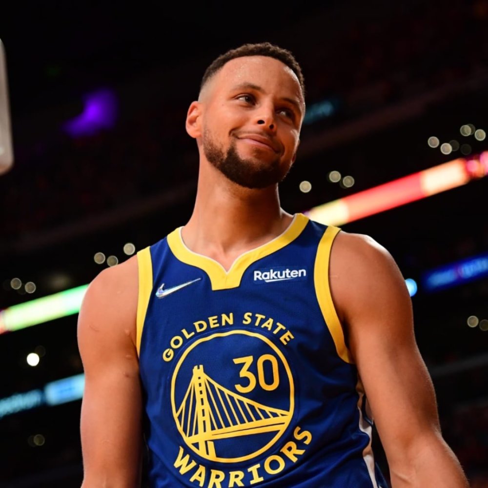 欧冠梅开二度后染红，迪亚斯是继格列兹曼之后第二人（欧冠先梅开二度再染红，迪亚斯继格列兹曼后成第二人）