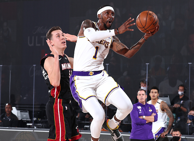 他真的值得所有掌声（他配得上满堂喝彩）