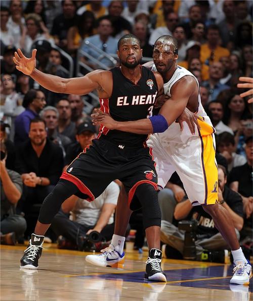 美记：东契奇可能在圣诞大战对阵火箭时复出（美记：东契奇或将于圣诞节与火箭的比赛中复出）