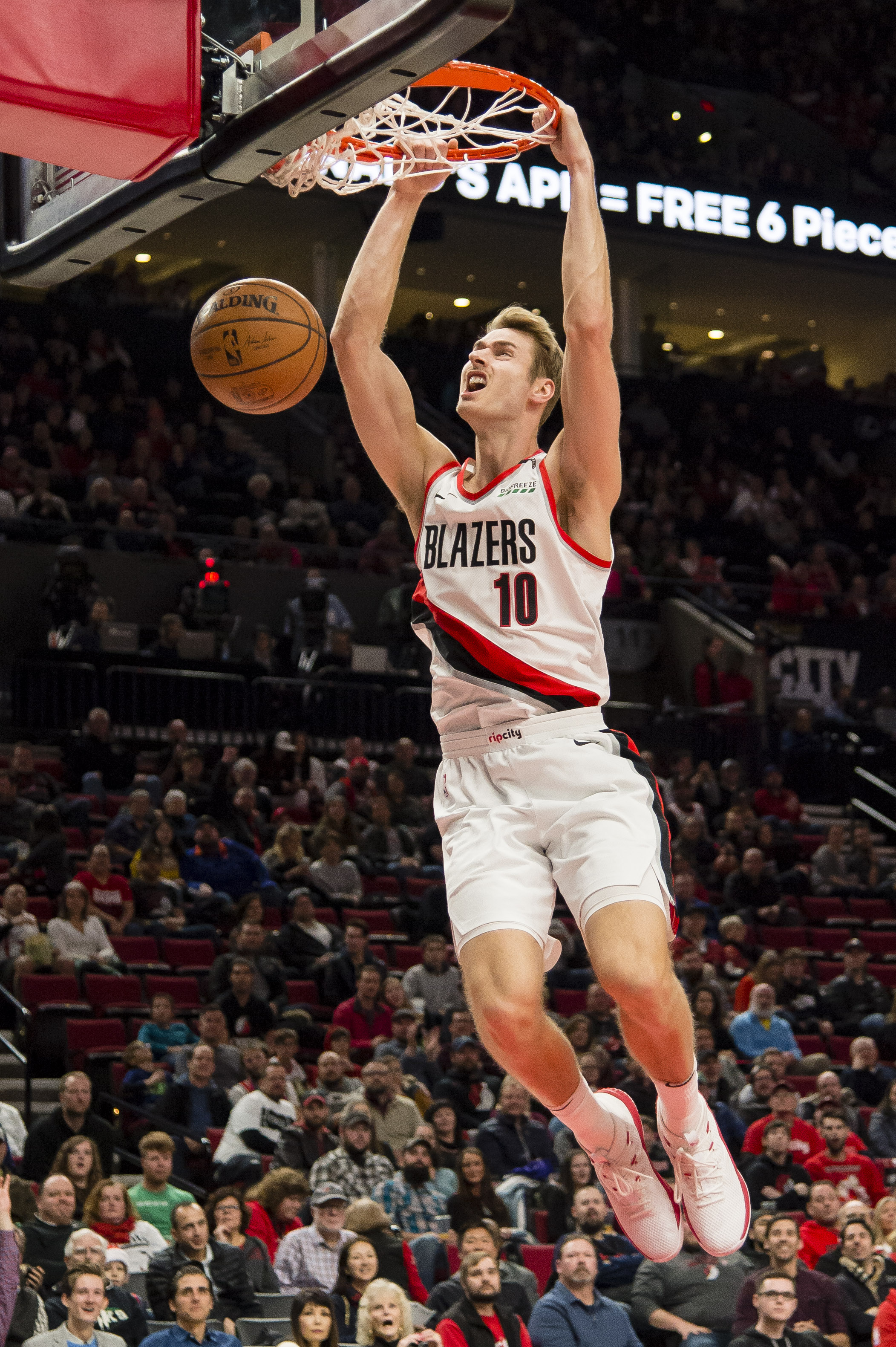 神户后卫：只要能战胜成都，我们就基本确定晋级淘汰赛了（神户后卫：若击败成都，淘汰赛席位基本锁定）