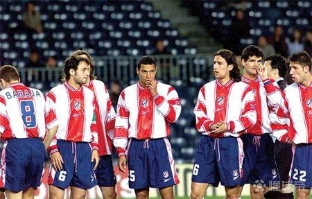 歌名应景，著名歌唱家波切利在世界杯抽签仪式演唱《今夜无人入眠》（世界杯抽签仪式上，波切利献唱《今夜无人入眠》，歌名应景）