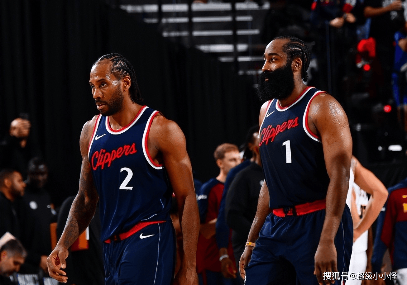 米切尔·罗宾逊本赛季进攻篮板率32% 而罚球命中率仅20%（米切尔·罗宾逊本季进攻篮板率高达32%，罚球命中率却仅20%）