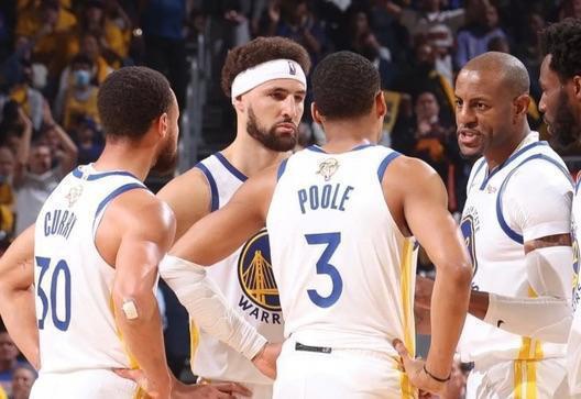 迪马特奥：桑乔回多特进了欧冠决赛，说明他的表现取决于心态（迪马特奥：桑乔回归多特挺进欧冠决赛，心态左右他的发挥）