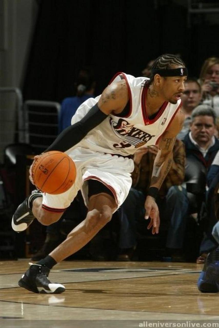 TA：因与阿隆索关系紧张，维尼修斯上月底告知老佛爷不想续约（TA：因与阿隆索关系不佳，维尼修斯上月底已告知弗洛伦蒂诺无意续约）