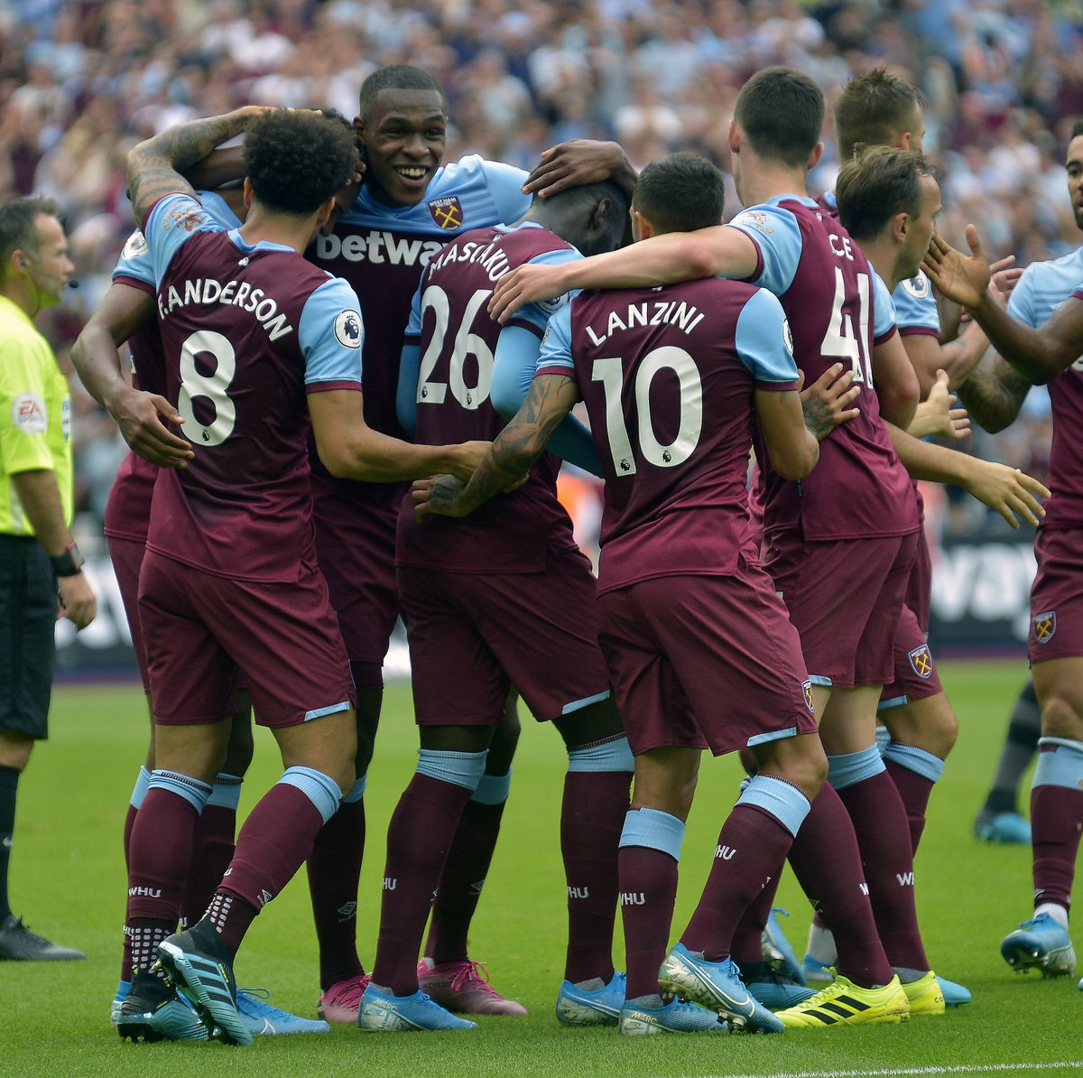 迷你罗随葡萄牙U16夺冠，乔治娜分享观战视频：妈妈为你骄傲（葡萄牙U16折桂，乔治娜晒迷你罗现场视频：妈妈以你为荣）