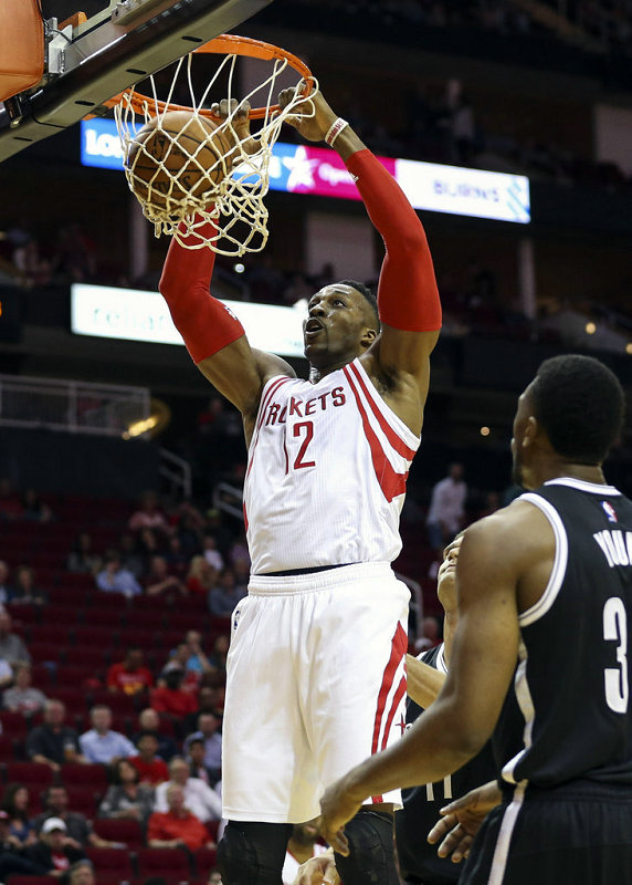 萨索洛前锋皮纳蒙蒂比赛时家中失窃，事发时孩子和保姆在家里（萨索洛前锋皮纳蒙蒂比赛期间家遭窃，孩子与保姆当时在家）